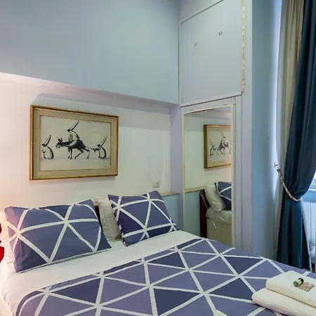 Luxury Three Bedrooms Flat In Center רומא