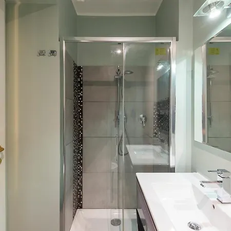 דירה Luxury Three Bedrooms Flat In Center