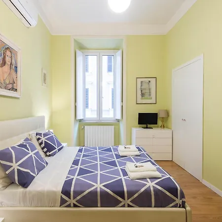 Luxury Three Bedrooms Flat In Center דירה רומא
